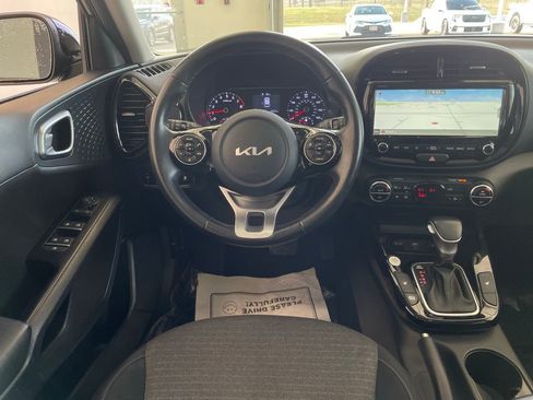Used 2022 Kia Soul EX image 13