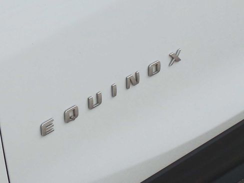 Used 2022 Chevrolet Equinox LS w/ LS Convenience Package FWD image 32