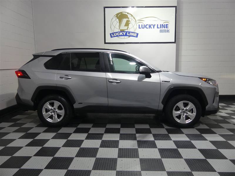Used 2021 Toyota RAV4 LE AWD/4WD image 6