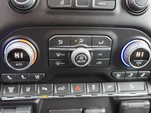 Certified 2022 Chevrolet Silverado 2500 LTZ w/ LTZ Plus Package image 30