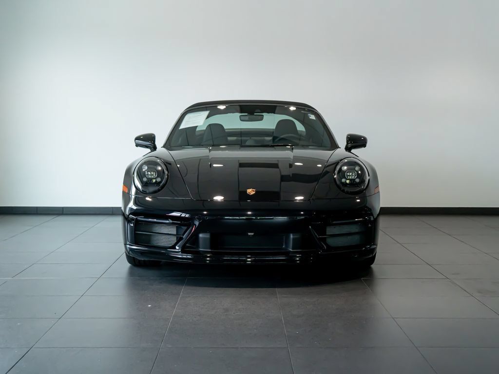 Certified 2023 Porsche 911 50th Anniversary Edition AWD/4WD image 10