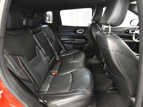 Used 2022 Jeep Compass Limited image 16