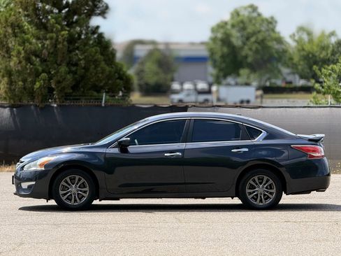Used 2015 Nissan Altima 2.5 S w/ Sport Value Package FWD image 8