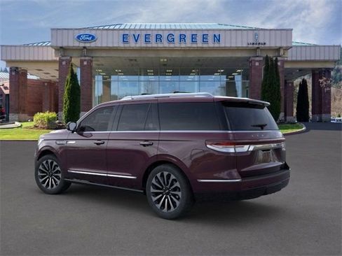 New 2024 Lincoln Navigator Reserve image 4