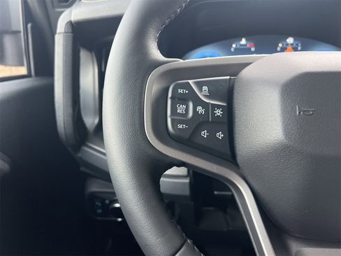 New 2025 Ford Bronco Badlands image 11