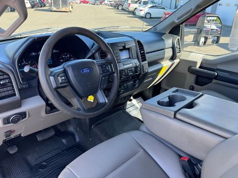 Used 2020 Ford F550 4x4 Regular Cab Super Duty image 7