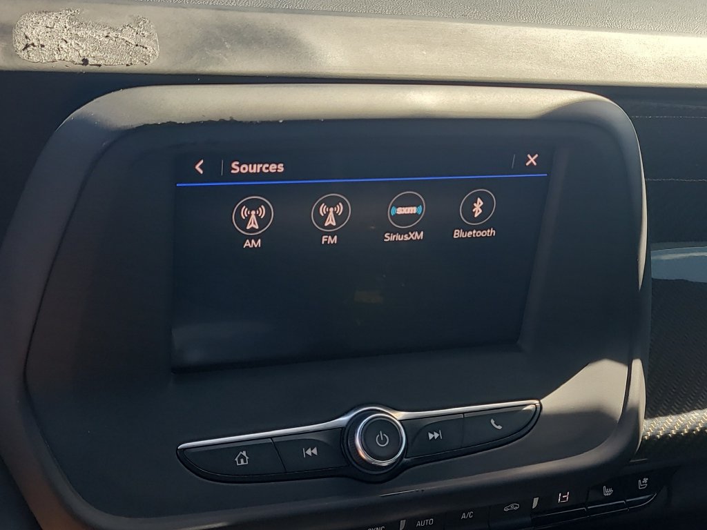 Used 2020 Chevrolet Camaro LT RWD image 17