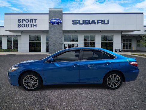 Used 2017 Toyota Camry SE image 7