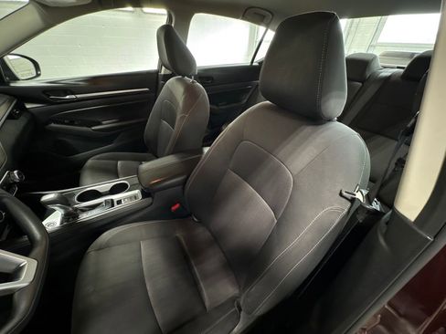 Used 2023 Nissan Altima 2.5 SV image 16