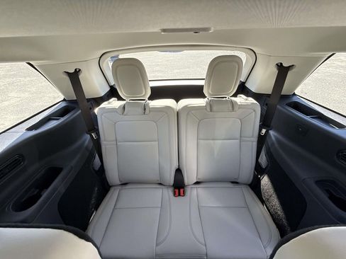 New 2026 Lincoln Aviator Reserve image 18