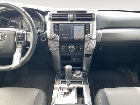 Used 2021 Toyota 4Runner SR5 Premium w/ Moonroof Package AWD/4WD image 11