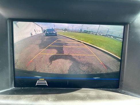 Used 2021 GMC Terrain SLE w/ Driver Convenience Package FWD image 23