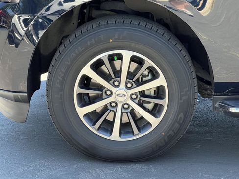 Used 2021 Ford Expedition XLT AWD/4WD image 13