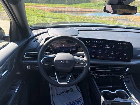 New 2026 Chevrolet Traverse LT w/ Midnight/Sport Edition FWD image 45