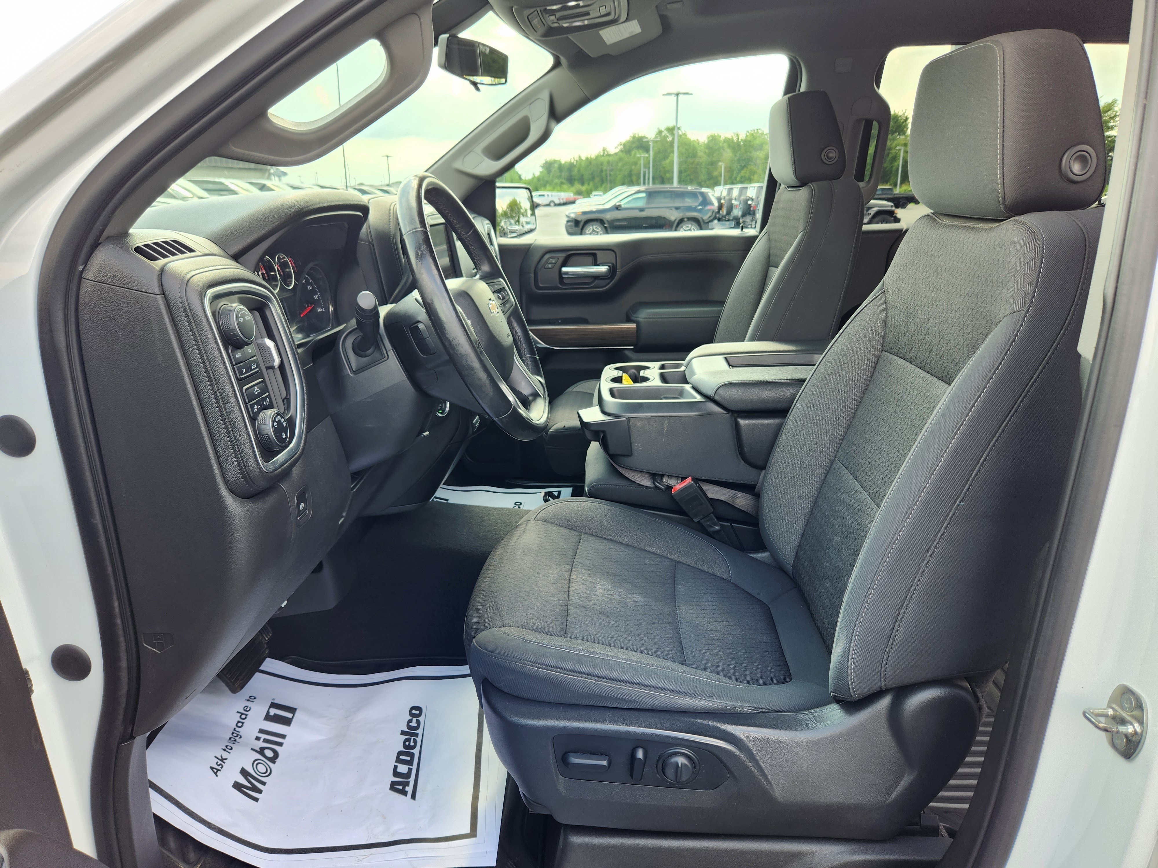Used 2020 Chevrolet Silverado 1500 LT w/ All-Star Edition AWD/4WD image 12