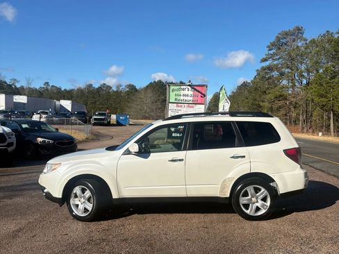 Used 2010 Subaru Forester 2.5X Premium image 3