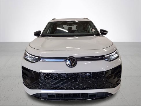 New 2026 Volkswagen Tiguan SE R-Line AWD/4WD image 3