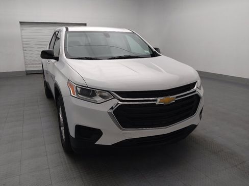 Used 2021 Chevrolet Traverse LS FWD image 14
