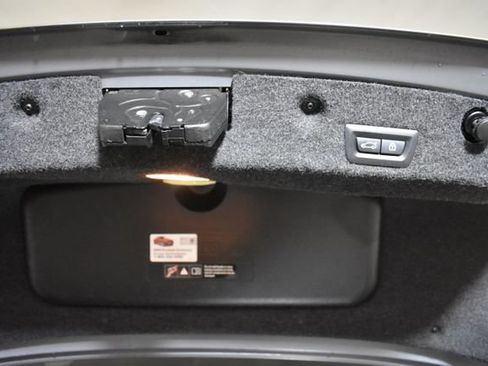 Used 2013 BMW M5 RWD image 33