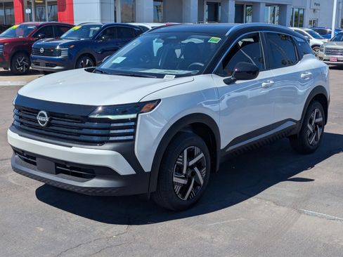 New 2026 Nissan Kicks SV image 5