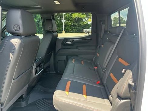 Used 2026 GMC Sierra 1500 AT4 w/ AT4 Premium Package AWD/4WD image 6