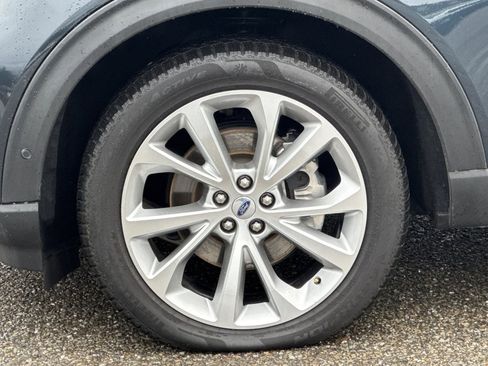 Certified 2022 Ford Explorer Platinum w/ Equipment Group 601A image 28