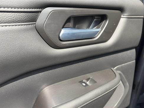 Certified 2025 Nissan Armada SV AWD/4WD image 27