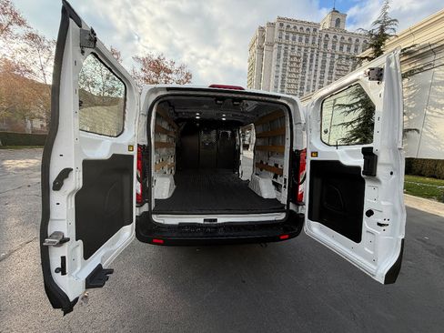 Used 2024 Ford Transit 250 Low Roof w/ Exterior Upgrade Package image 29