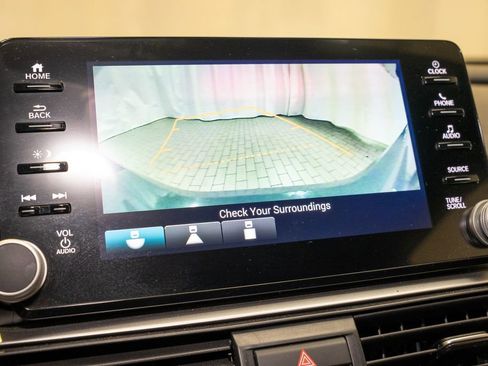 Used 2022 Honda Accord Sport image 12