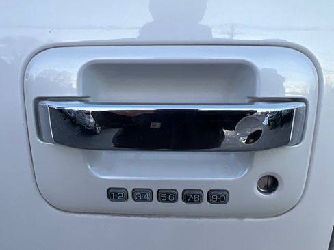 Used 2013 Ford F150 Platinum image 20