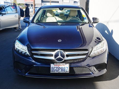 Used 2019 Mercedes-Benz C 300 Sedan image 2