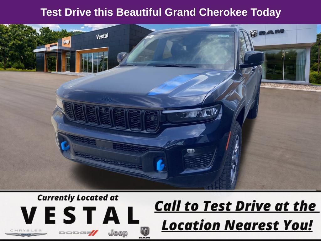 New 2023 Jeep Grand Cherokee Trailhawk w/ Advanced Protech Group II AWD/4WD image 3
