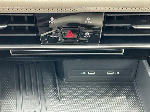Certified 2025 Volkswagen Atlas SE w/ Panoramic Sunroof Package FWD image 28