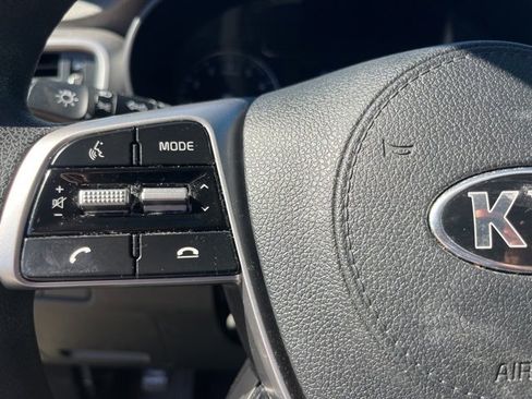 Used 2020 Kia Sorento L image 15