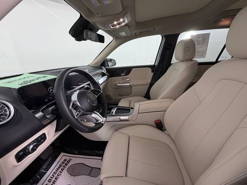 Certified 2025 Mercedes-Benz GLB 250 4MATIC image 13