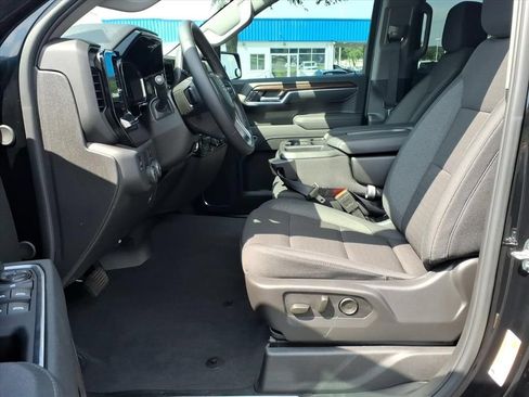 Used 2025 Chevrolet Silverado 1500 RST RWD image 19