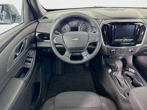 Used 2023 Chevrolet Traverse LT FWD image 22