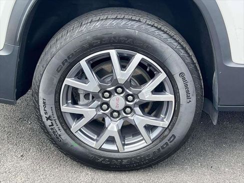 Used 2022 GMC Acadia SLT image 8