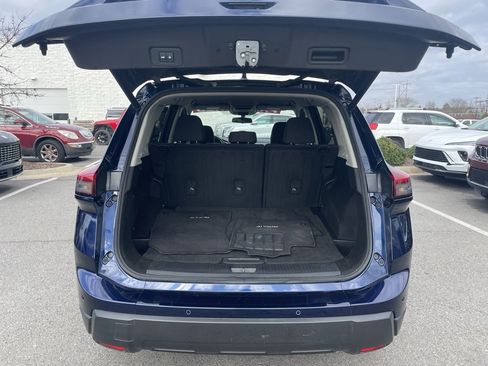 Used 2024 Nissan Rogue SV image 7