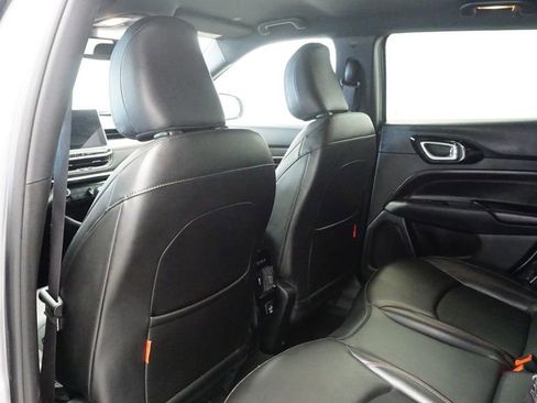 Used 2023 Jeep Compass Trailhawk image 21