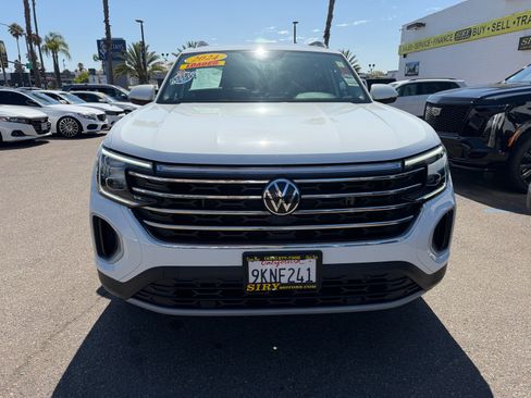 Used 2024 Volkswagen Atlas SE AWD/4WD image 8