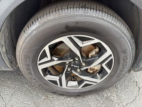 Used 2024 Kia Sportage LX image 26