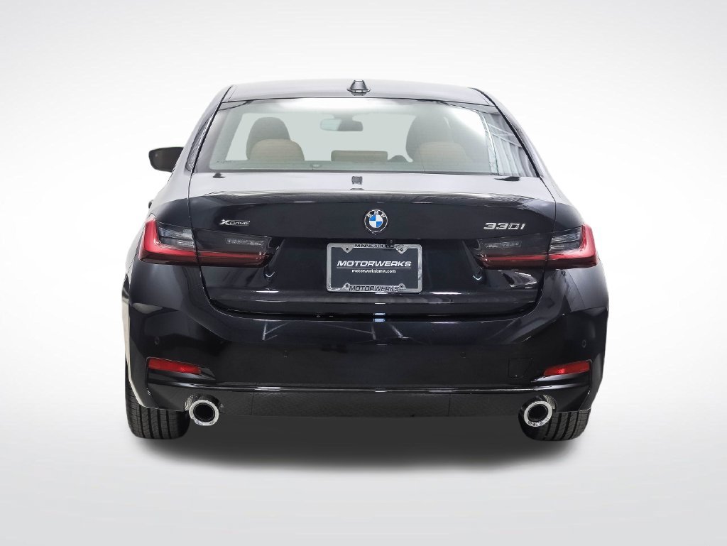 Used 2026 BMW 330i xDrive Sedan w/ Premium Package AWD/4WD image 4