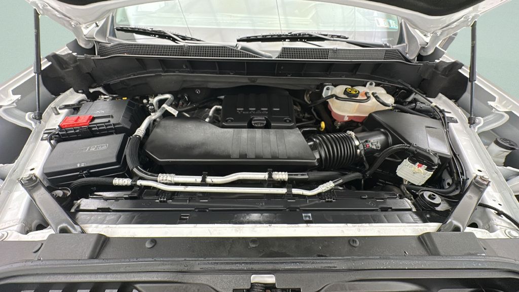 Used 2024 Chevrolet Silverado 1500 LT AWD/4WD image 22