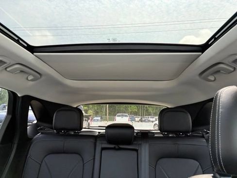Used 2025 Ford Escape SE w/ PHEV Premium Package FWD image 34