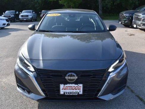 Used 2024 Nissan Altima 2.5 SV FWD image 11