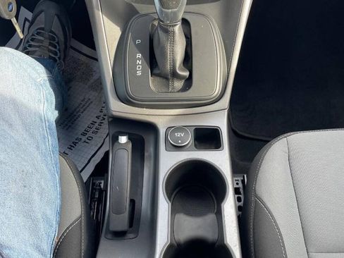 Used 2014 Ford Escape SE w/ Equipment Group 201A FWD image 19