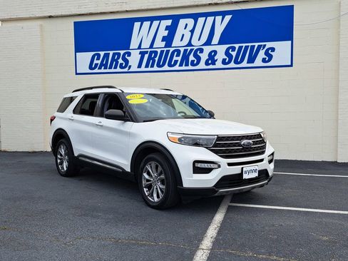 Used 2023 Ford Explorer XLT w/ Equipment Group 202A image 1