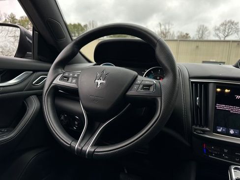 Used 2022 Maserati Levante GT image 22