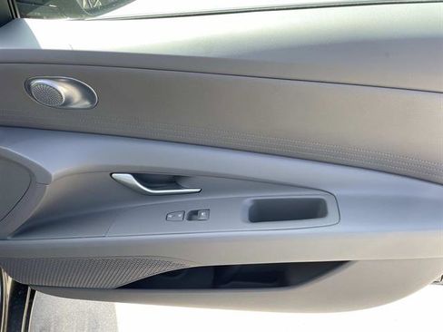 New 2026 Hyundai Elantra SE FWD image 25